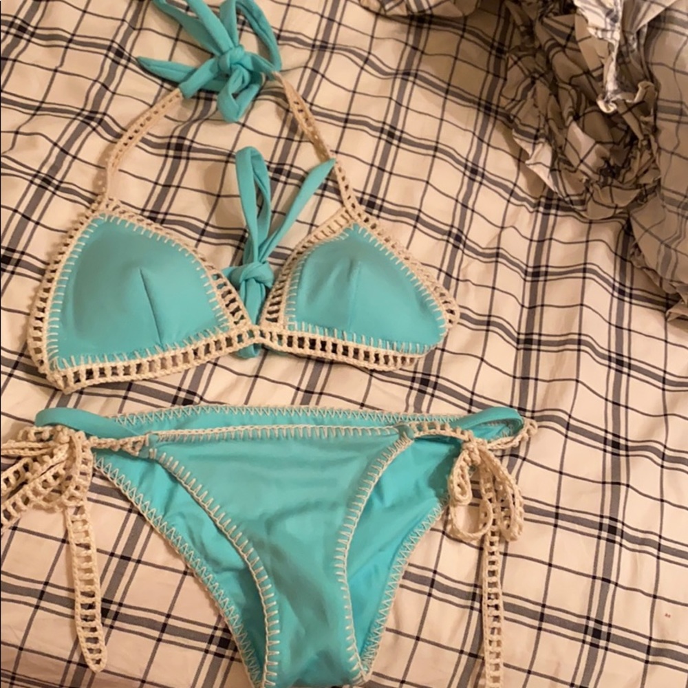 Victoria’s Secret bikini